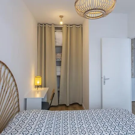 Daire Ideally Located Close To Train