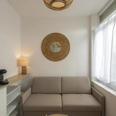 Ideally Located Close To Train Amiens