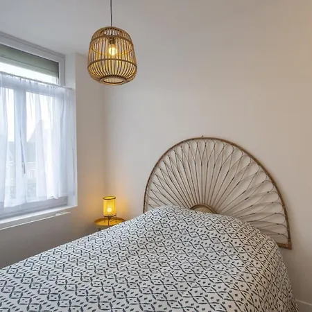 Ideally Located Close To Train Amiens